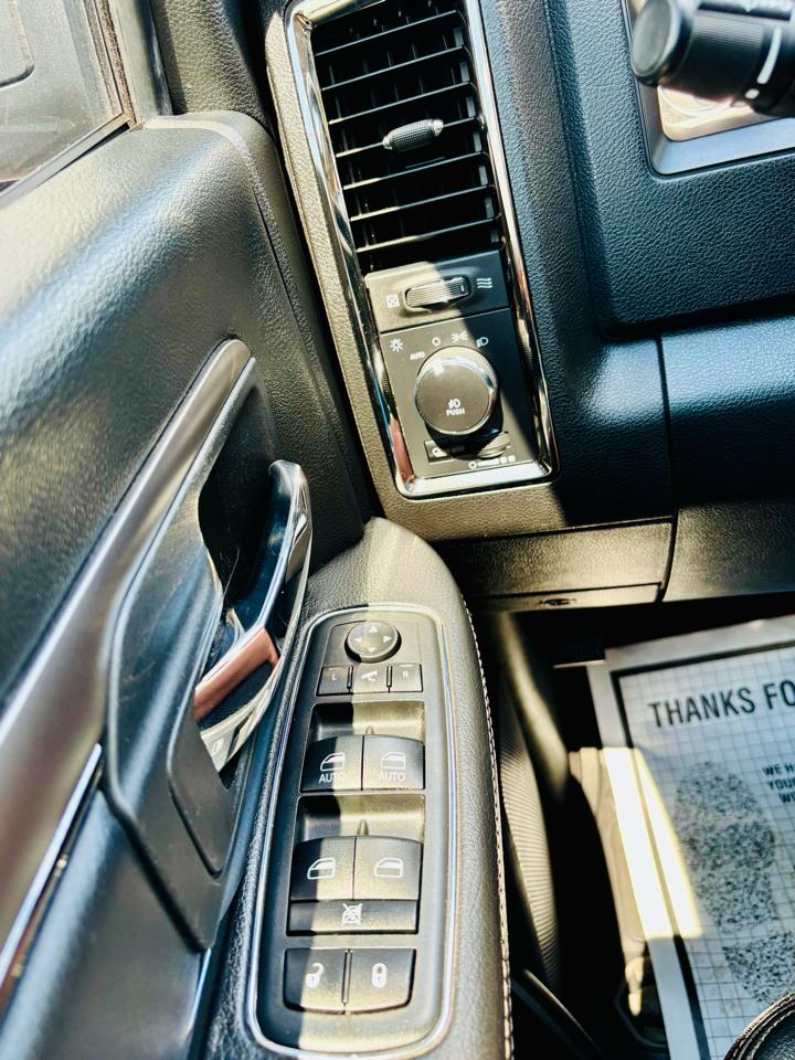 RAM 1500 Night 4x4 Crew Cab 5'7" Box *Ltd Avail* 2018
