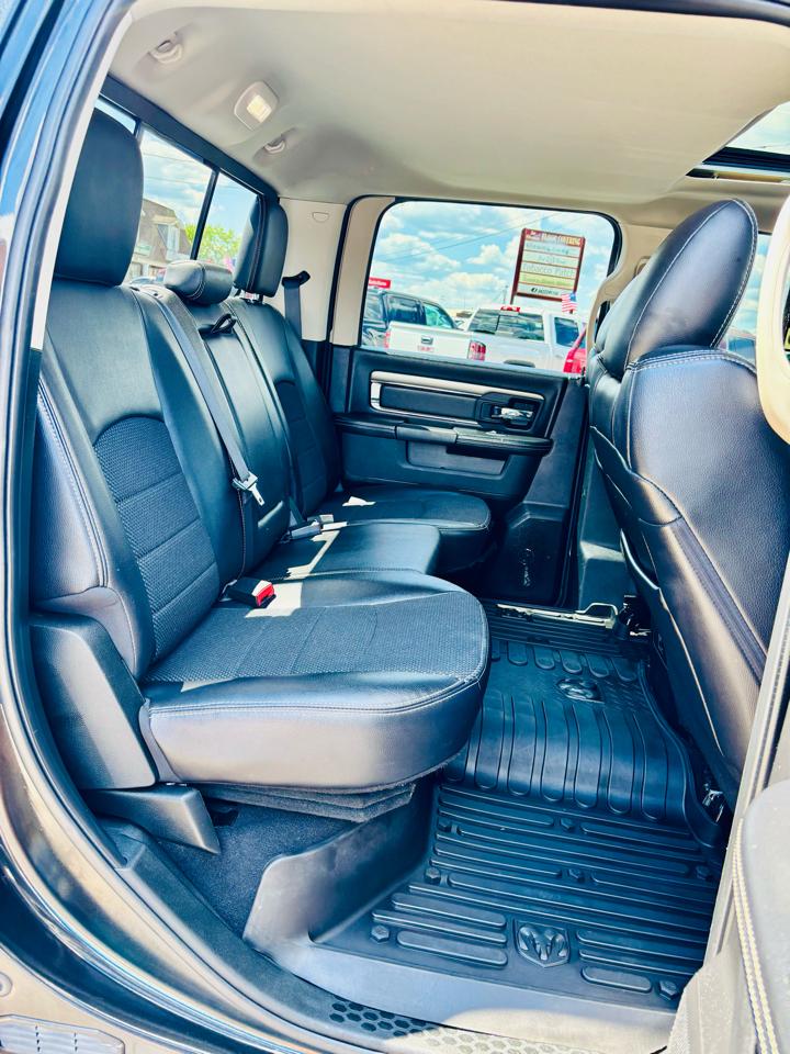 RAM 1500 Night 4x4 Crew Cab 5'7" Box *Ltd Avail* 2018