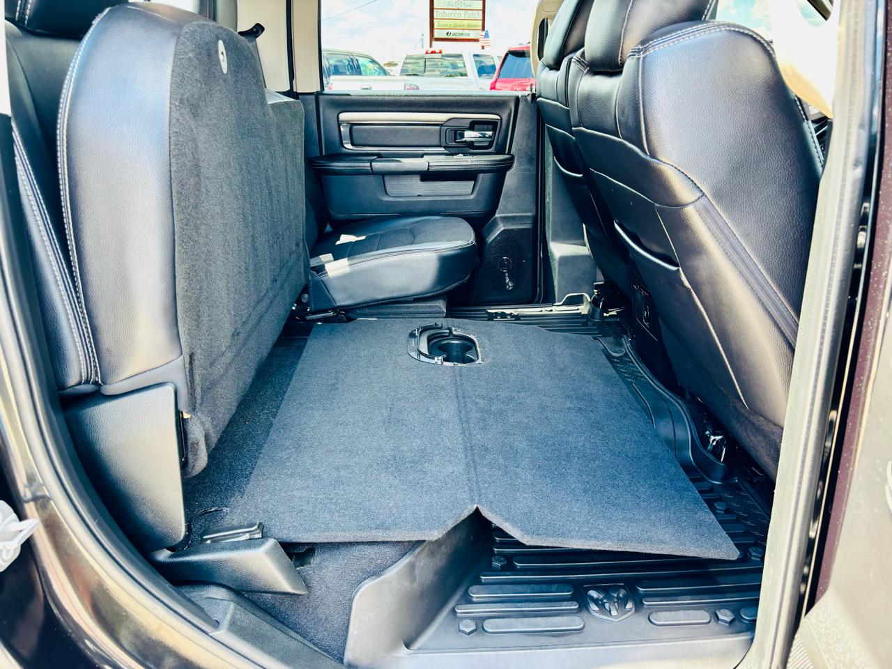 RAM 1500 Night 4x4 Crew Cab 5'7" Box *Ltd Avail* 2018