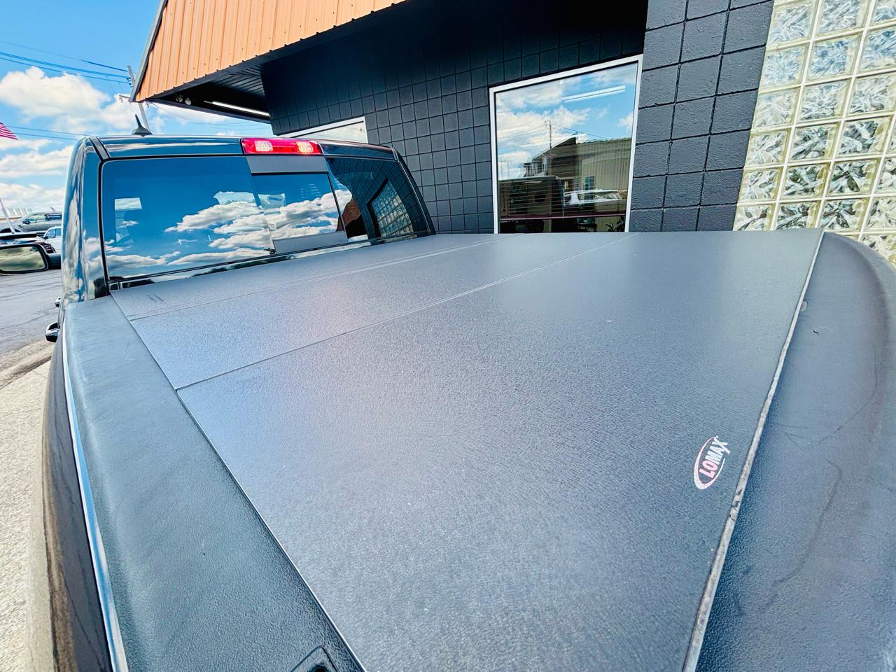 RAM 1500 Night 4x4 Crew Cab 5'7" Box *Ltd Avail* 2018