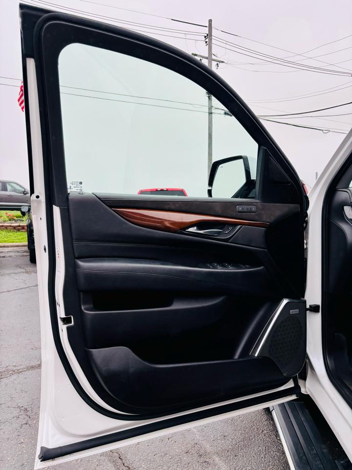 Cadillac Escalade ESV 4WD 4dr Premium Luxury 2018