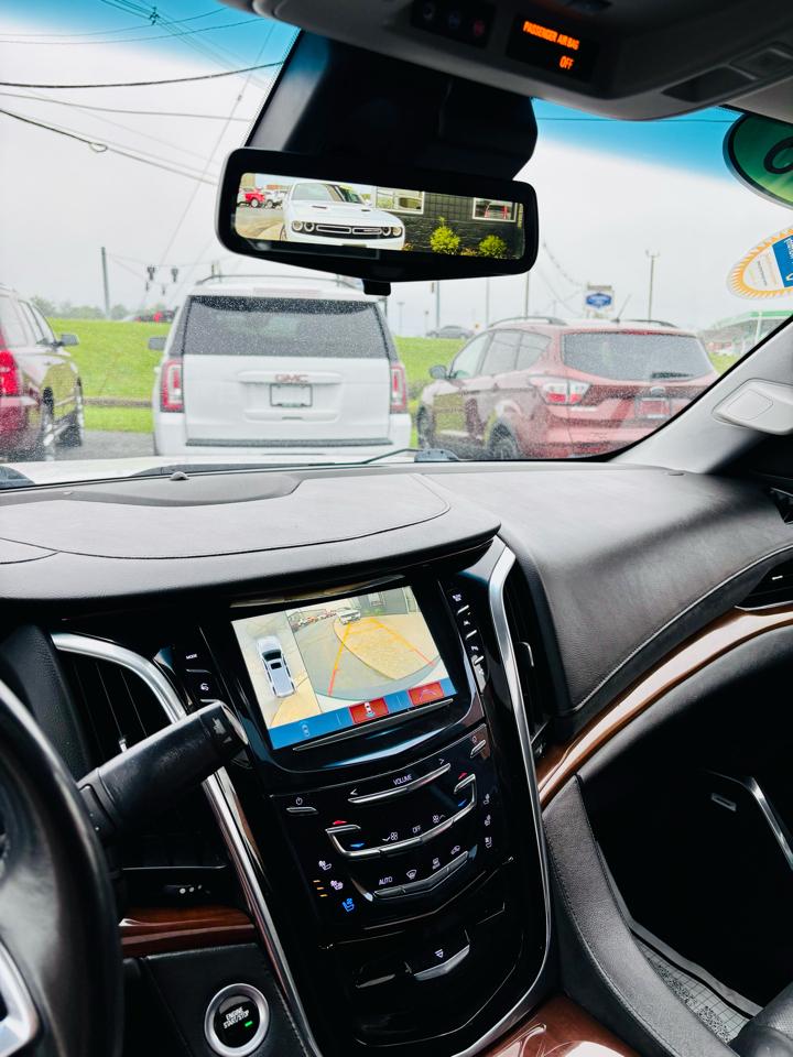 Cadillac Escalade ESV 4WD 4dr Premium Luxury 2018