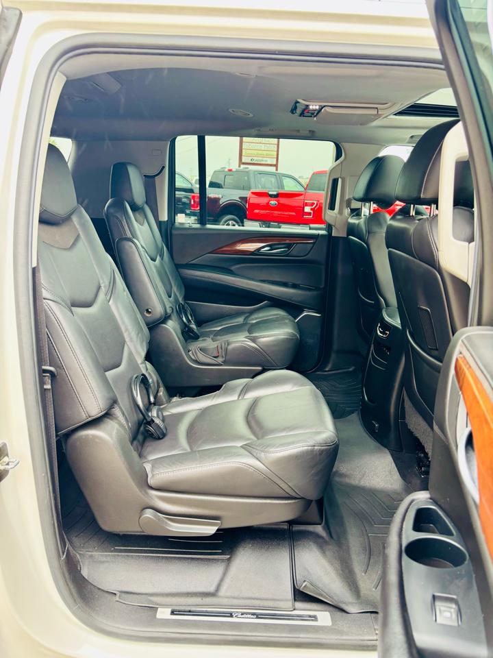 Cadillac Escalade ESV 4WD 4dr Premium Luxury 2018