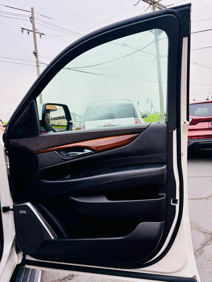 Cadillac Escalade ESV 4WD 4dr Premium Luxury 2018