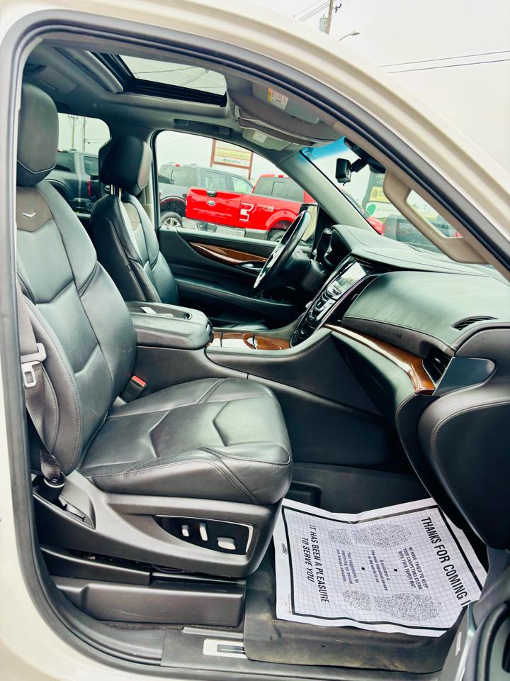 Cadillac Escalade ESV 4WD 4dr Premium Luxury 2018