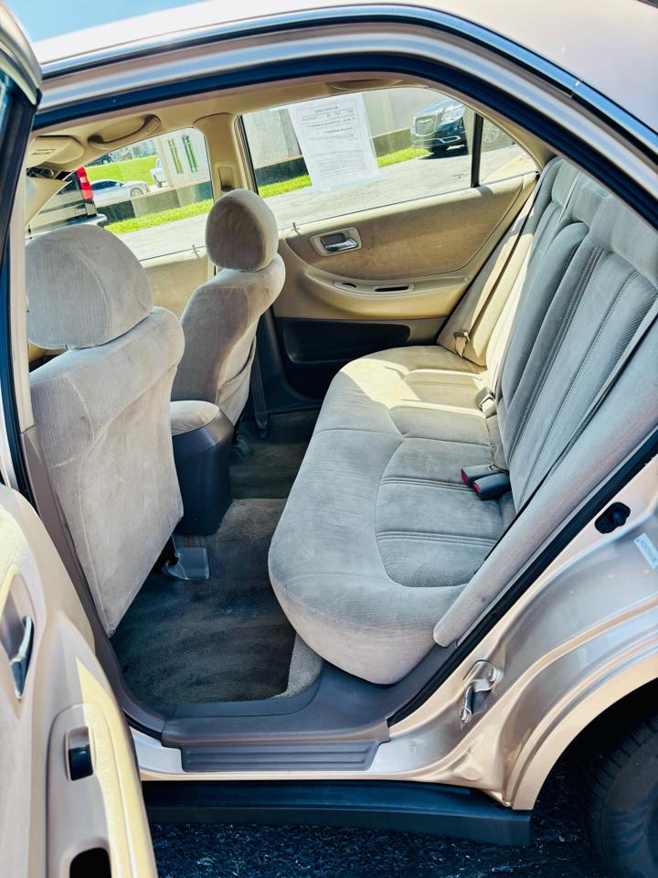 Honda Accord Sdn 4dr Sdn LX Auto ULEV 2000