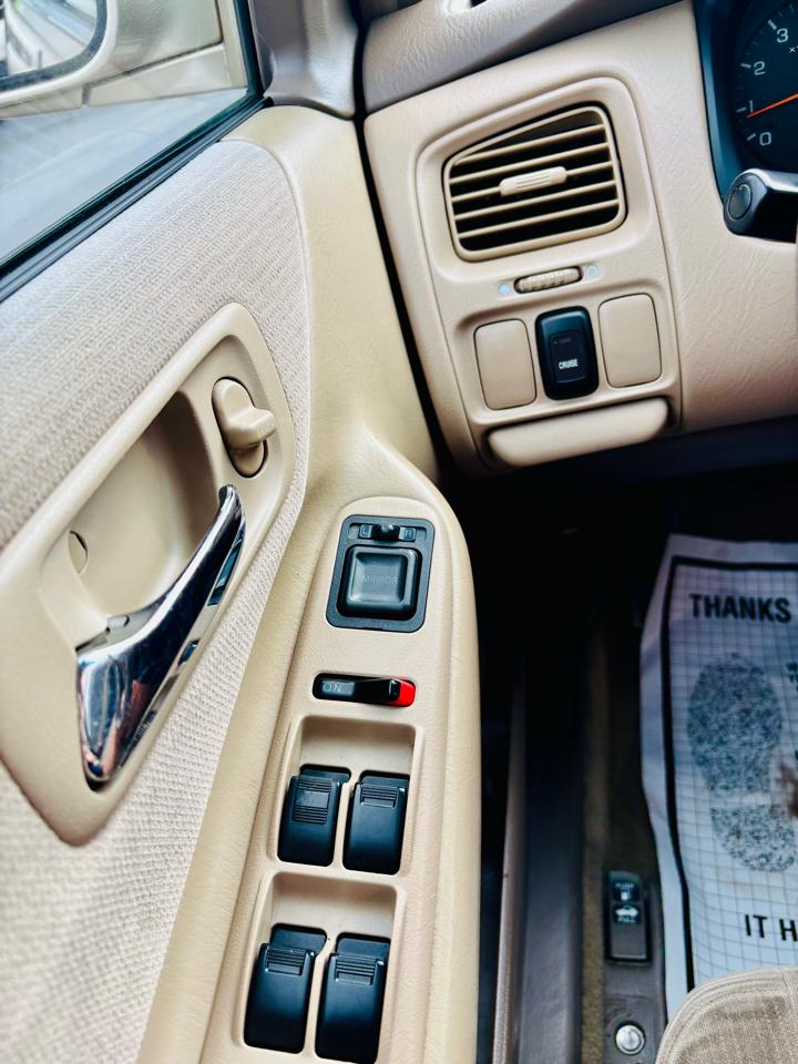 Honda Accord Sdn 4dr Sdn LX Auto ULEV 2000