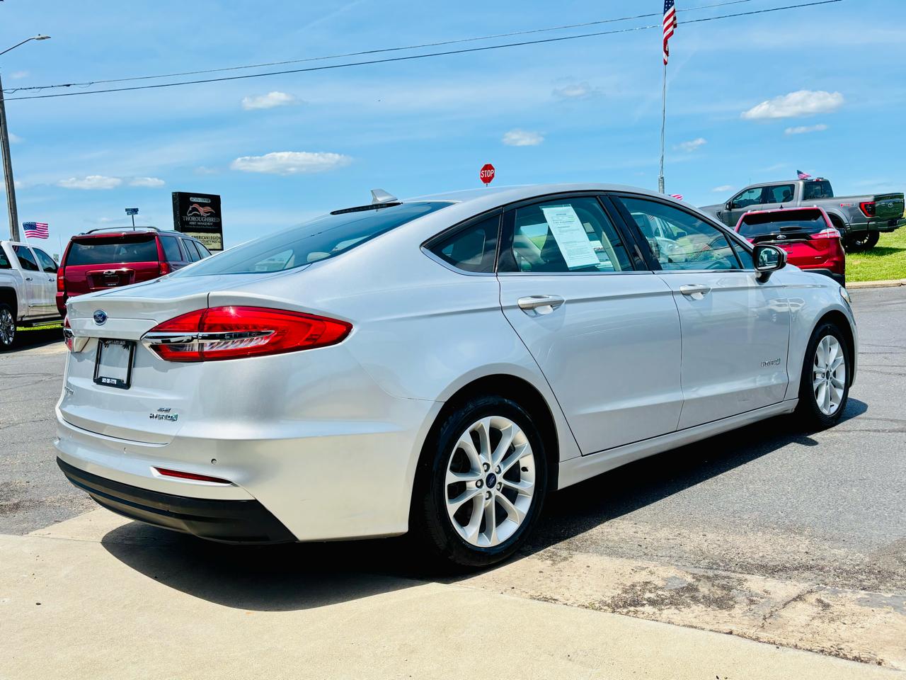 Ford Fusion Hybrid SE FWD 2019