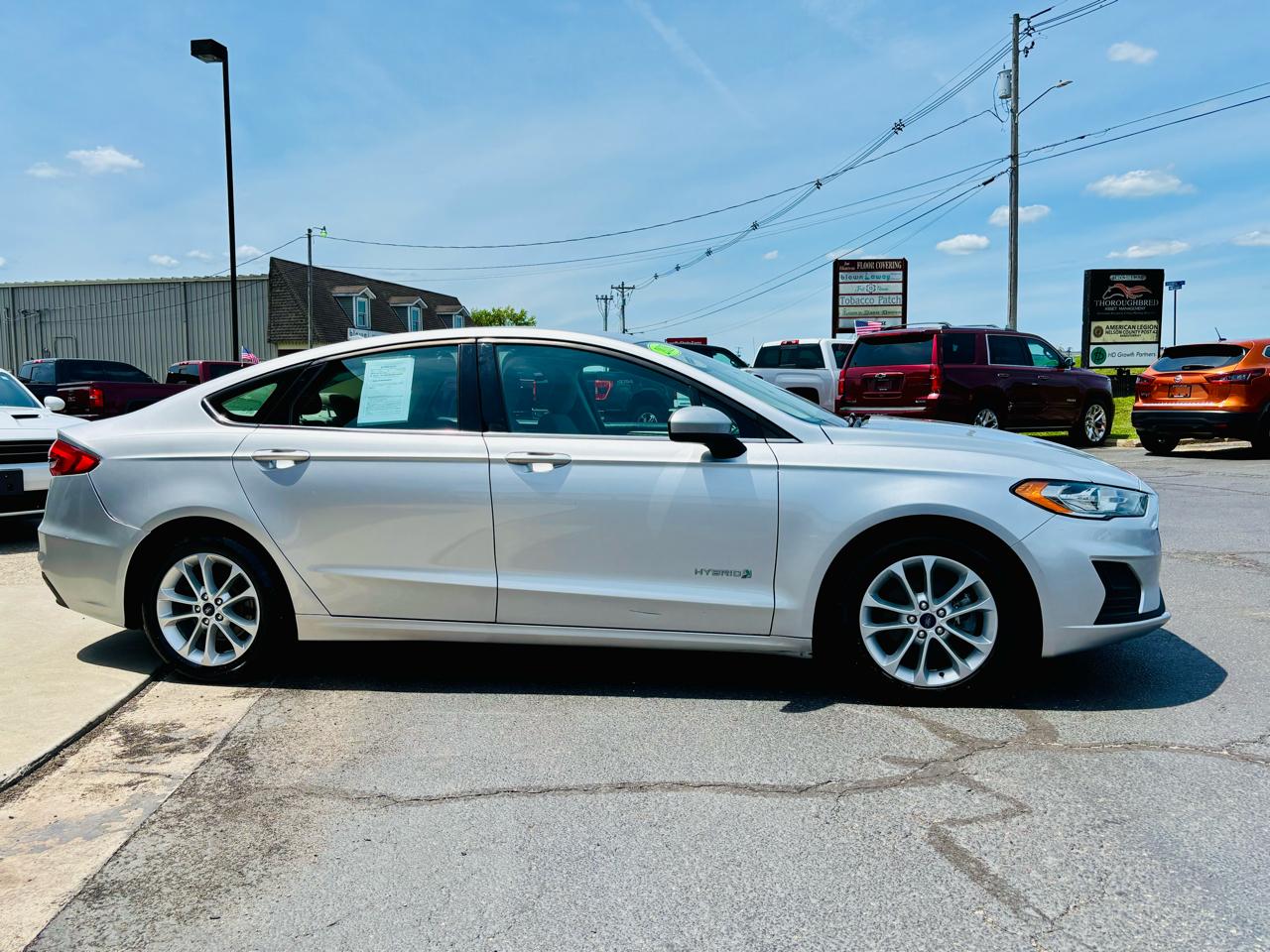 Ford Fusion Hybrid SE FWD 2019