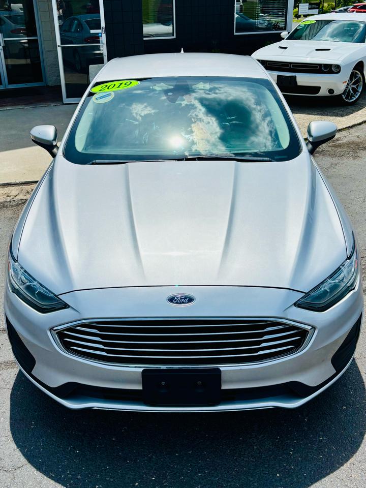 Ford Fusion Hybrid SE FWD 2019