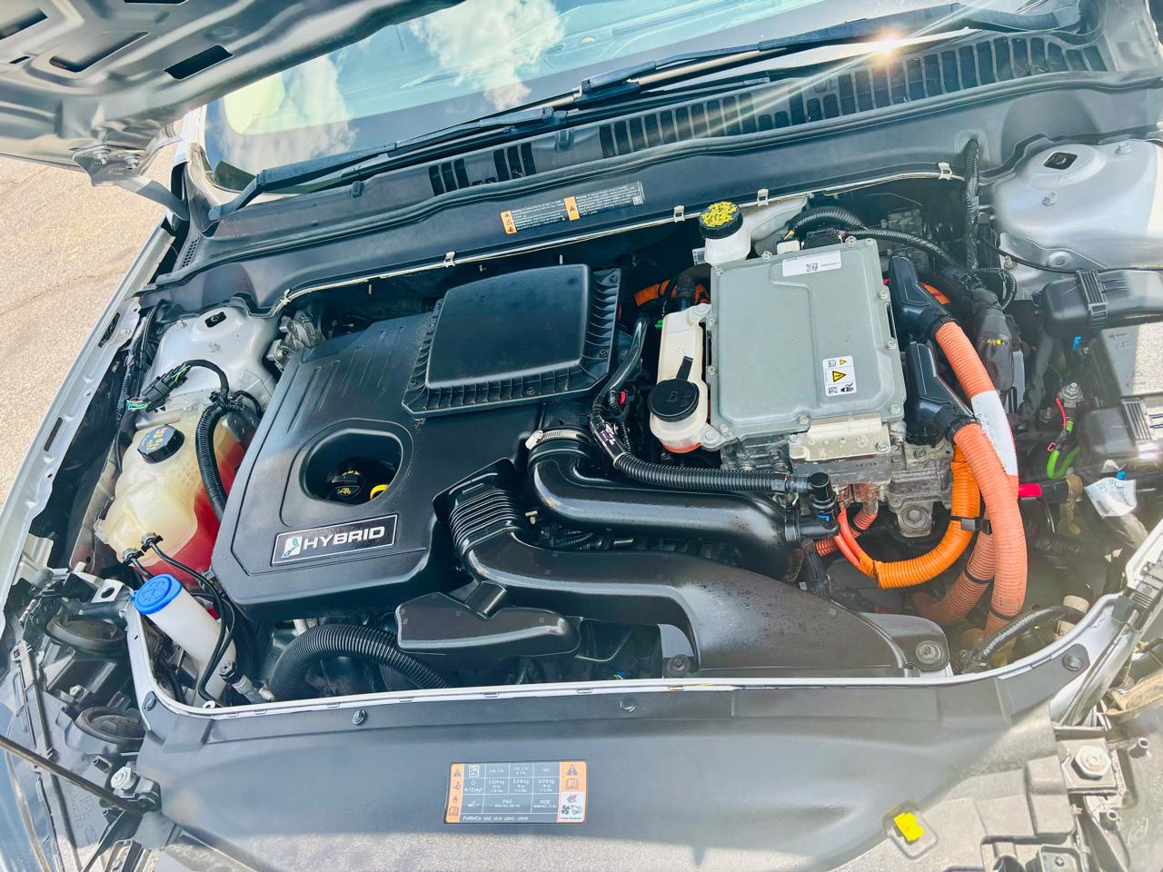 Ford Fusion Hybrid SE FWD 2019