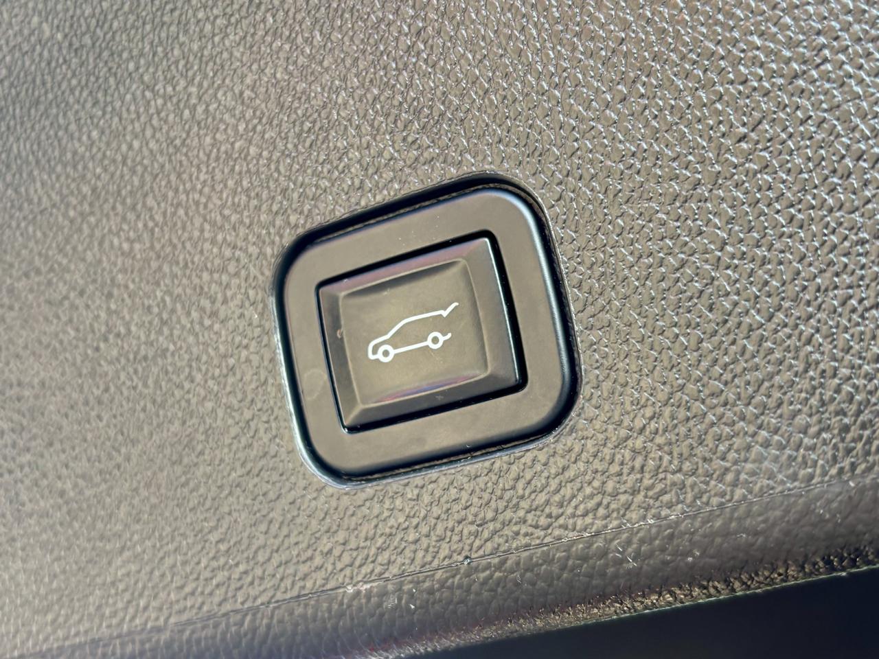 Cadillac SRX AWD 4dr Luxury Collection 2012