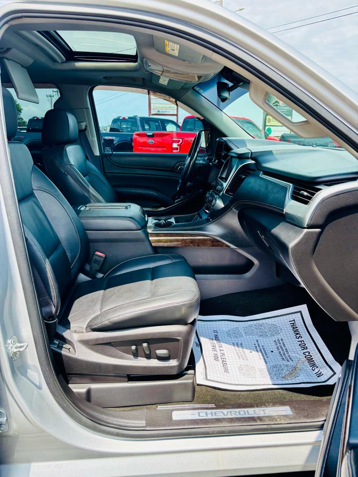 Chevrolet Suburban 4WD 4dr 1500 LT 2016