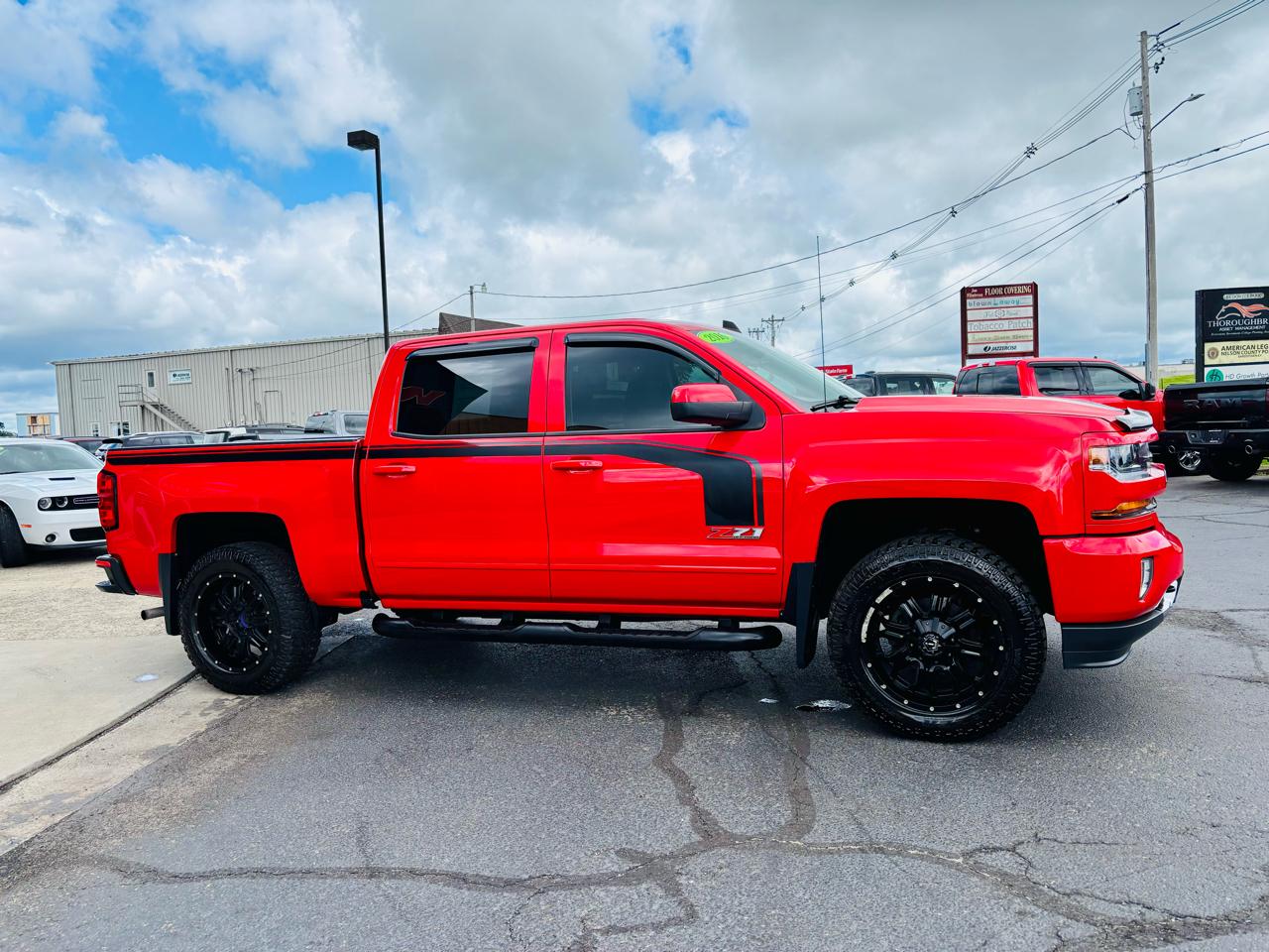 Chevrolet Silverado 1500 4WD Crew Cab 143.5" LT w/2LT 2016
