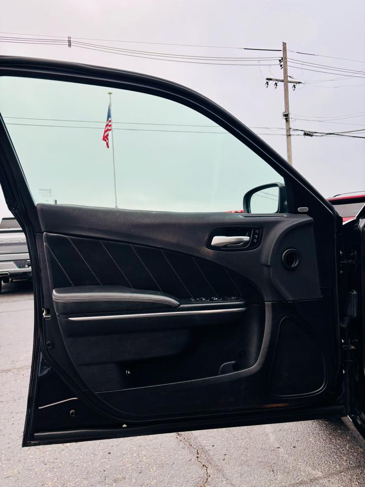 Dodge Charger SXT RWD 2017