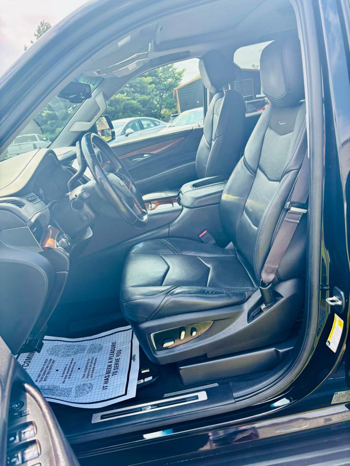 Cadillac Escalade 4WD 4dr Luxury Collection 2016