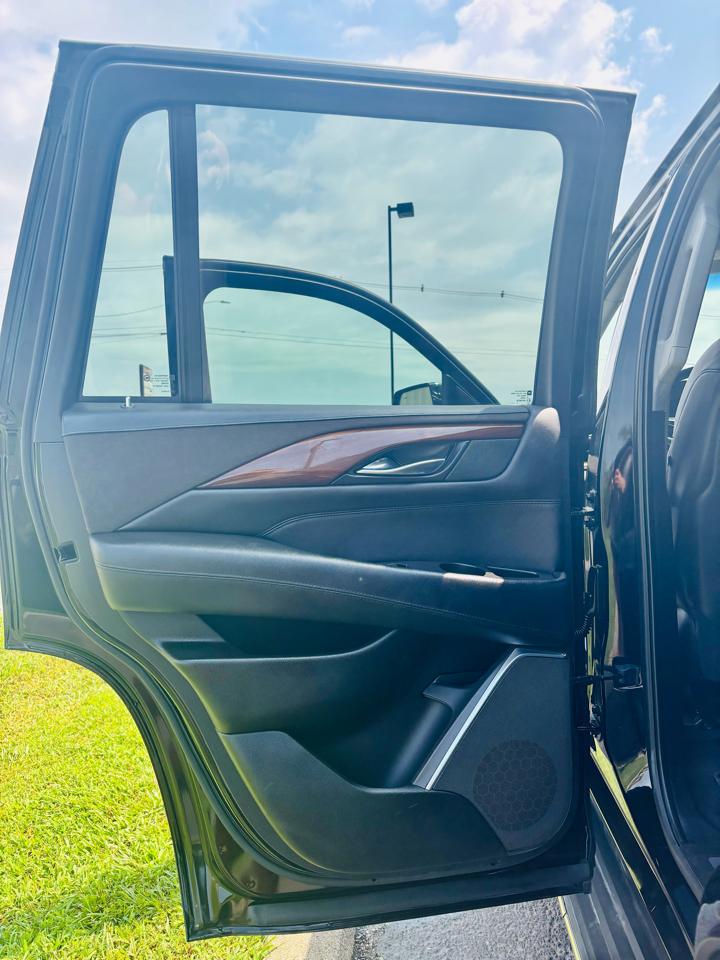 Cadillac Escalade 4WD 4dr Luxury Collection 2016