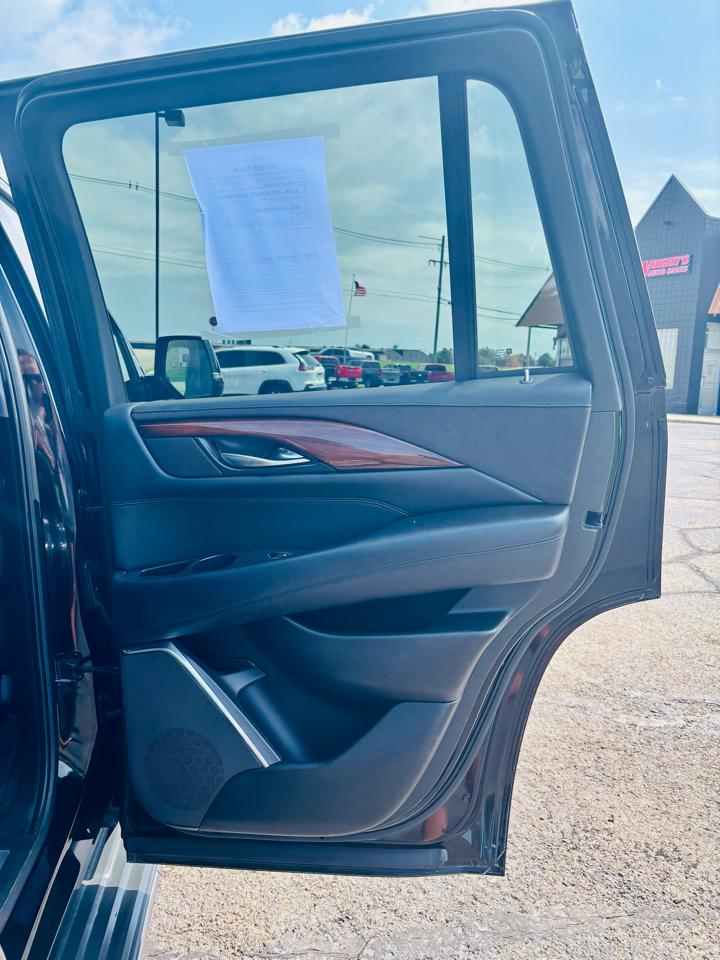 Cadillac Escalade 4WD 4dr Luxury Collection 2016