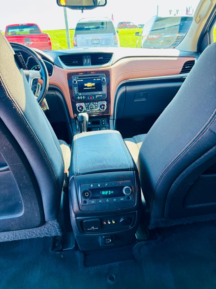 Chevrolet Traverse AWD 4dr LT w/1LT 2017