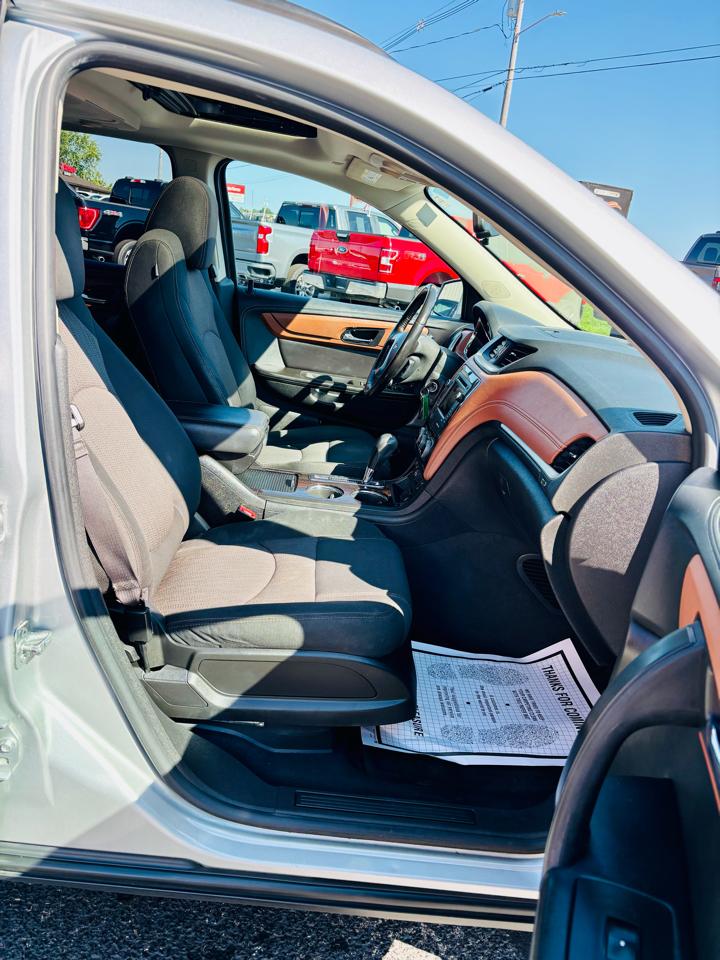 Chevrolet Traverse AWD 4dr LT w/1LT 2017