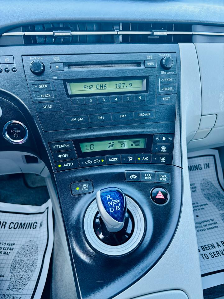 Toyota Prius 5dr HB I (Natl) 2011