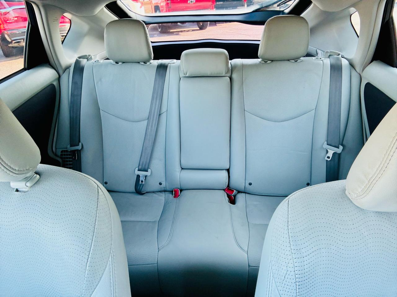 Toyota Prius 5dr HB I (Natl) 2011