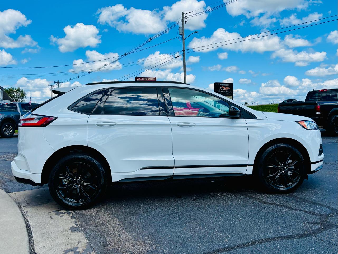Ford Edge SE AWD 2022