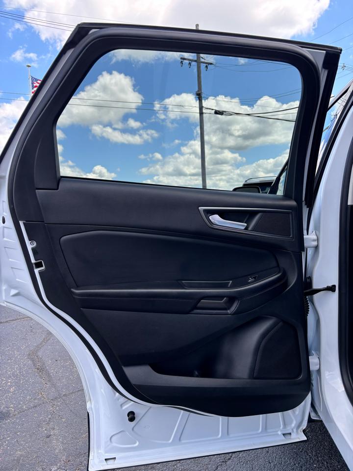 Ford Edge SE AWD 2022