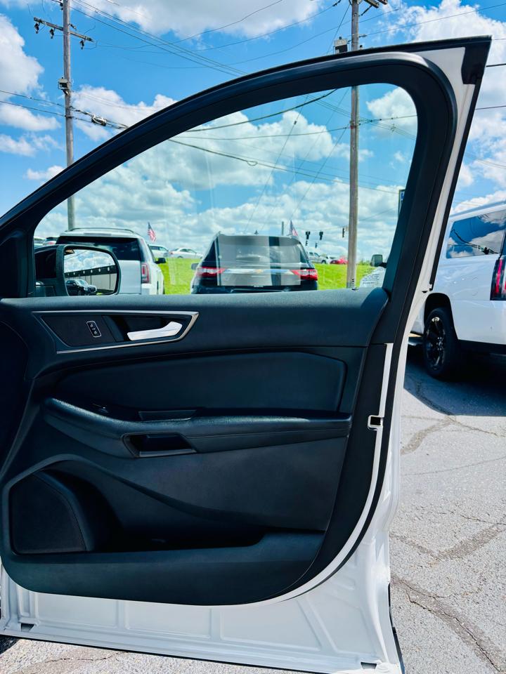 Ford Edge SE AWD 2022