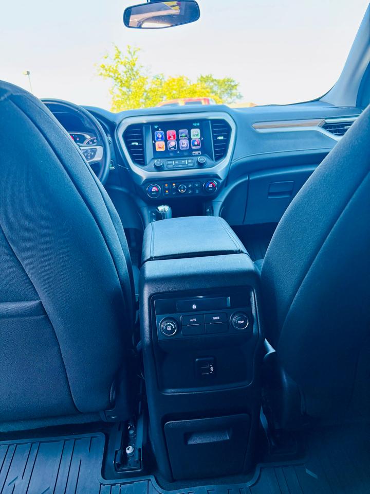 GMC Acadia FWD 4dr SLE w/SLE-2 2018