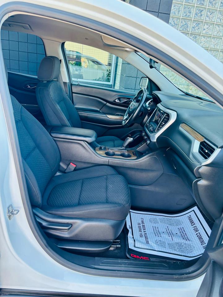 GMC Acadia FWD 4dr SLE w/SLE-2 2018