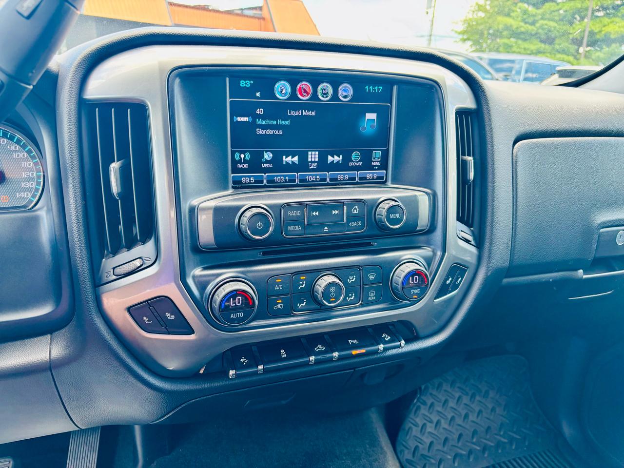 Chevrolet Silverado 1500 4WD Crew Cab 143.5" LT w/2LT 2017