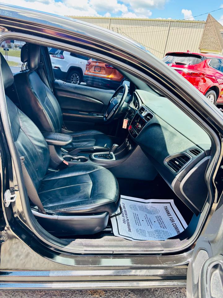 Chrysler 200 4dr Sdn Limited 2012