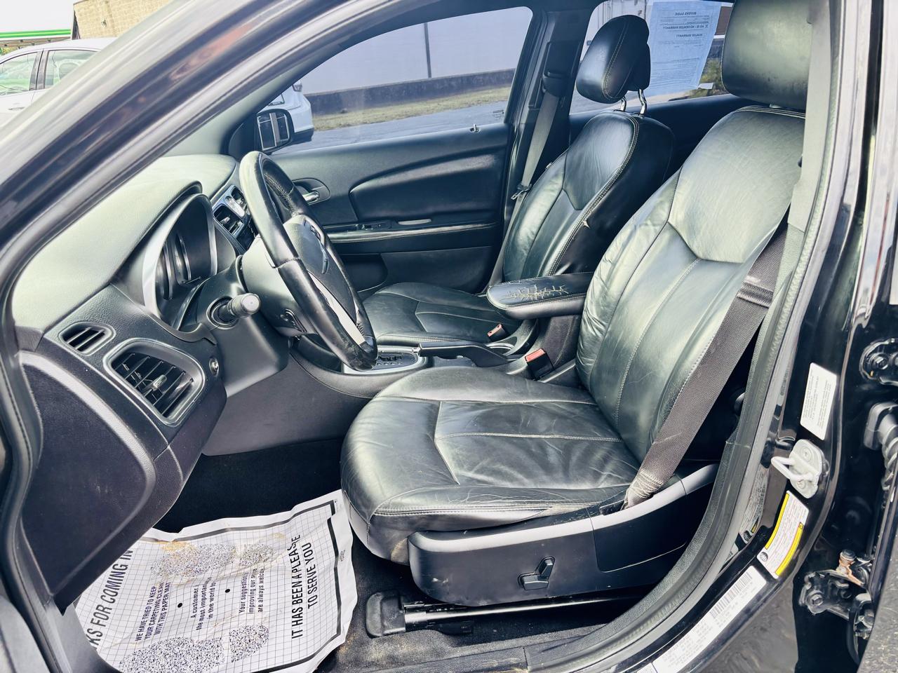 Chrysler 200 4dr Sdn Limited 2012