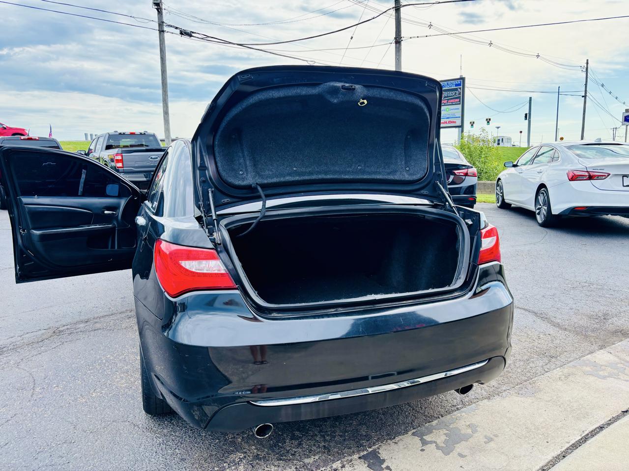 Chrysler 200 4dr Sdn Limited 2012