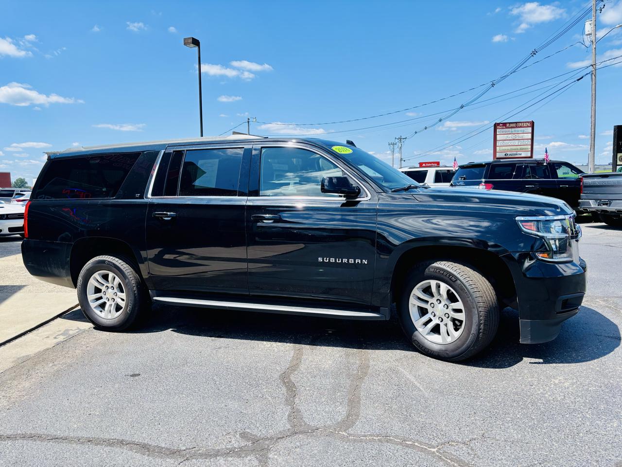 Chevrolet Suburban 4WD 4dr 1500 LT 2018