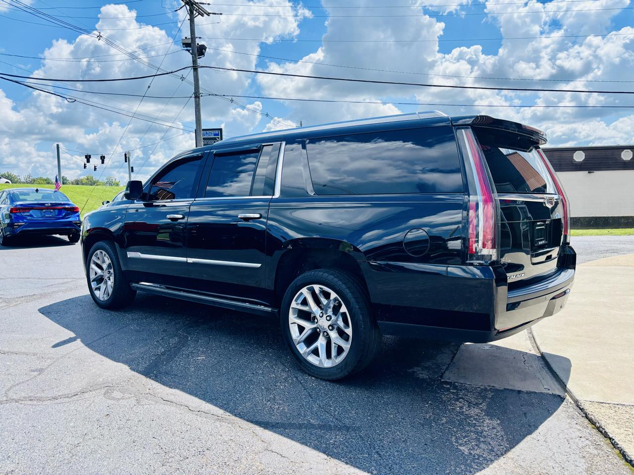 Cadillac Escalade ESV 4WD 4dr Platinum 2017
