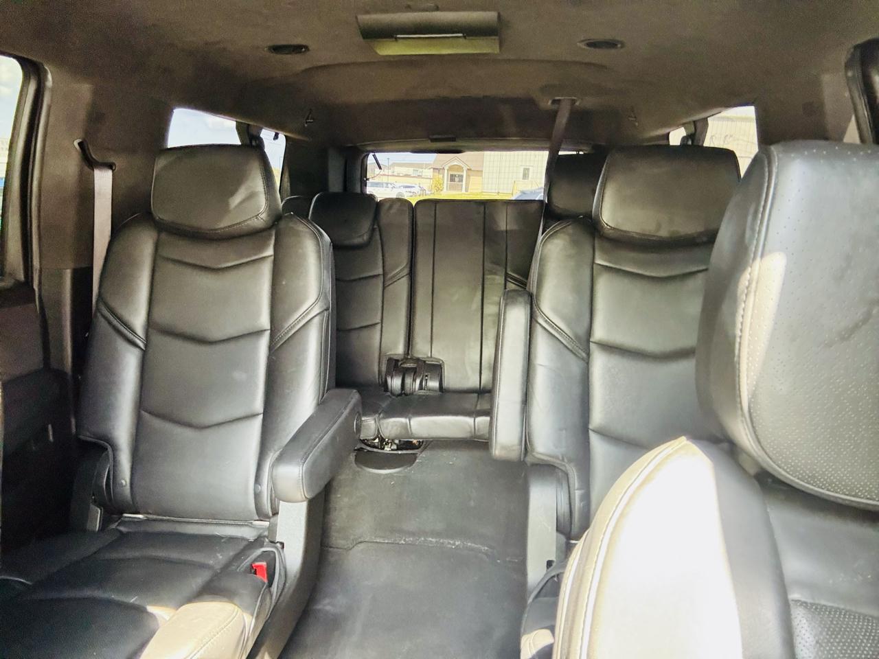 Cadillac Escalade ESV 4WD 4dr Platinum 2017