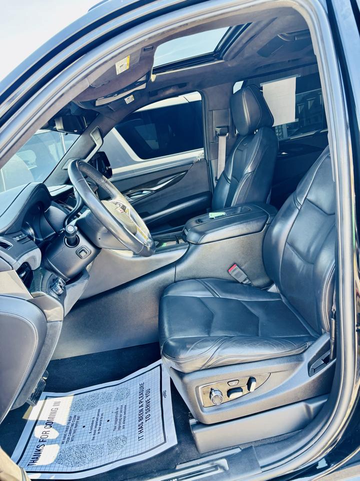 Cadillac Escalade ESV 4WD 4dr Platinum 2017