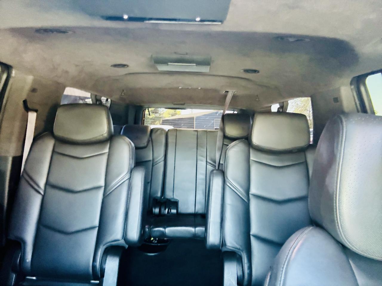 Cadillac Escalade ESV 4WD 4dr Platinum 2017