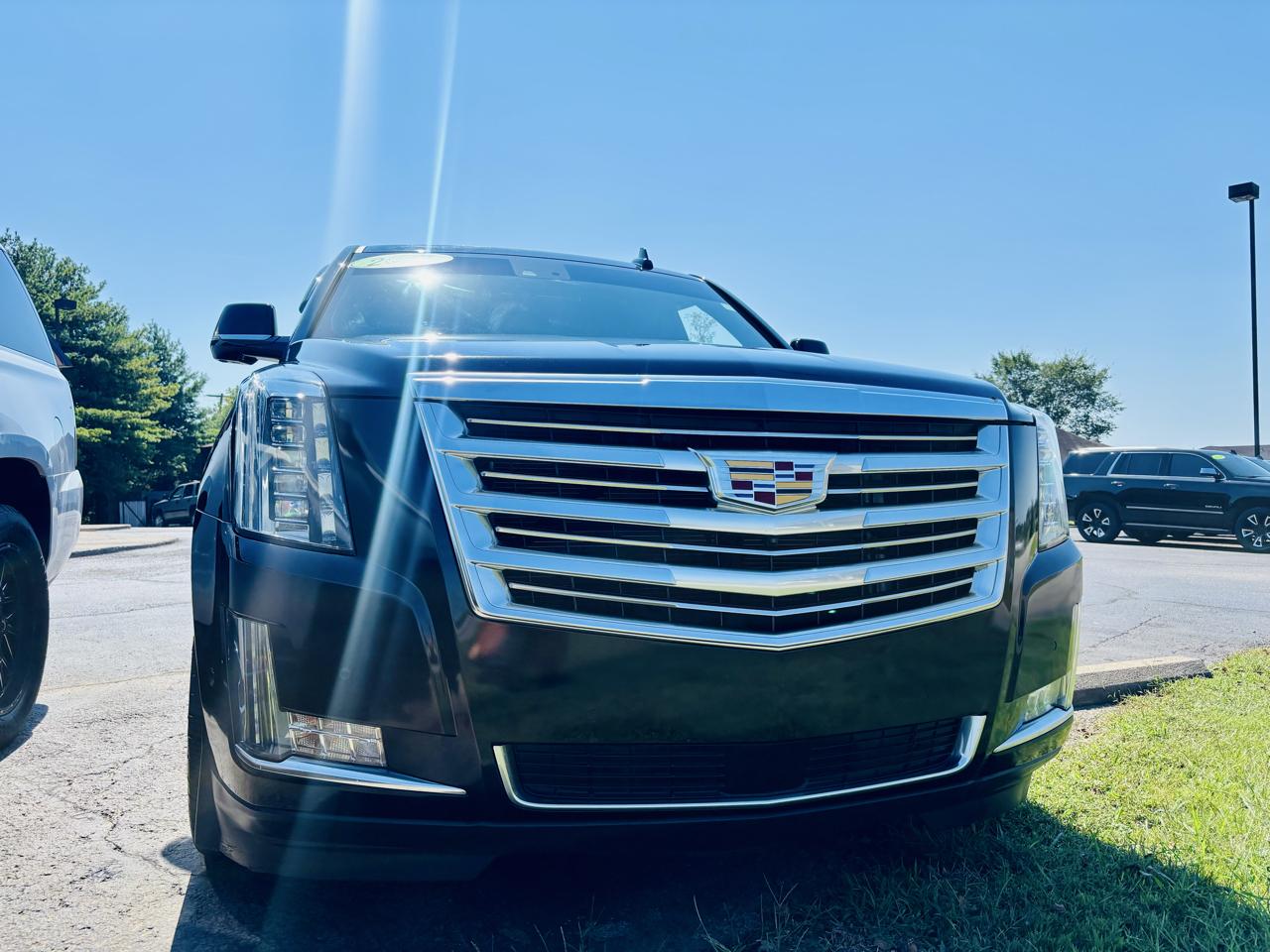 Cadillac Escalade ESV 4WD 4dr Platinum 2017