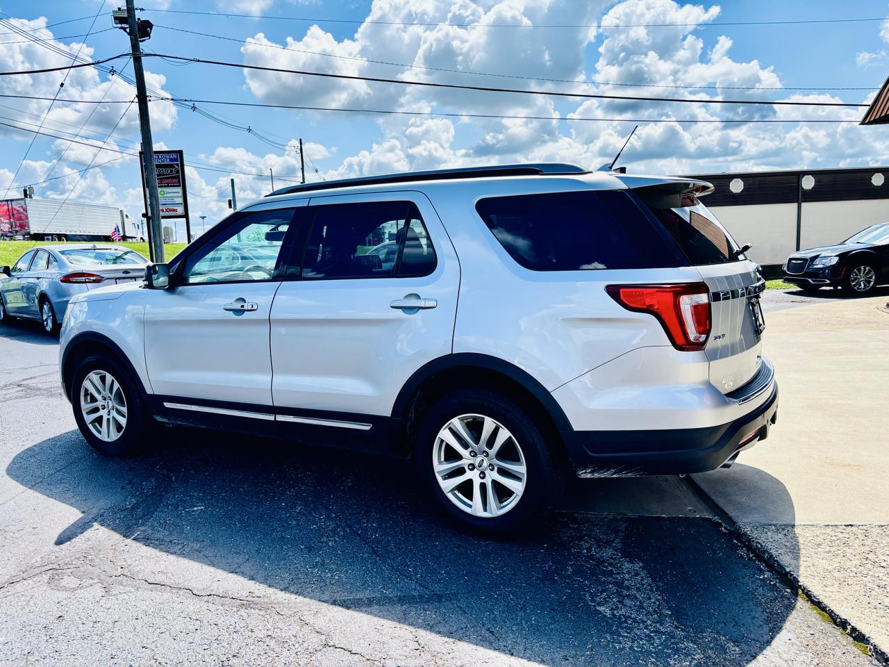Ford Explorer XLT 4WD 2018