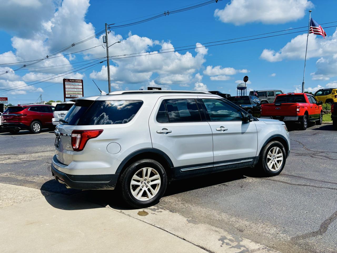 Ford Explorer XLT 4WD 2018