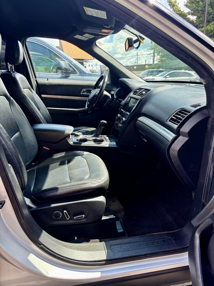 Ford Explorer XLT 4WD 2018