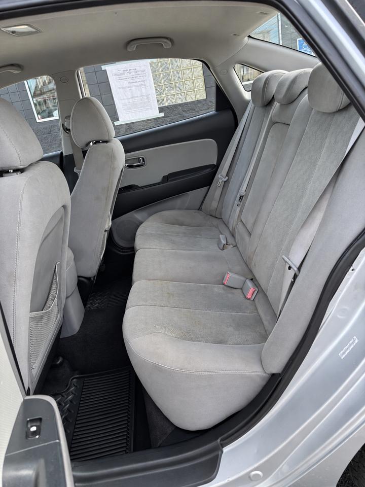 Hyundai Elantra 4dr Sdn Auto GLS 2010