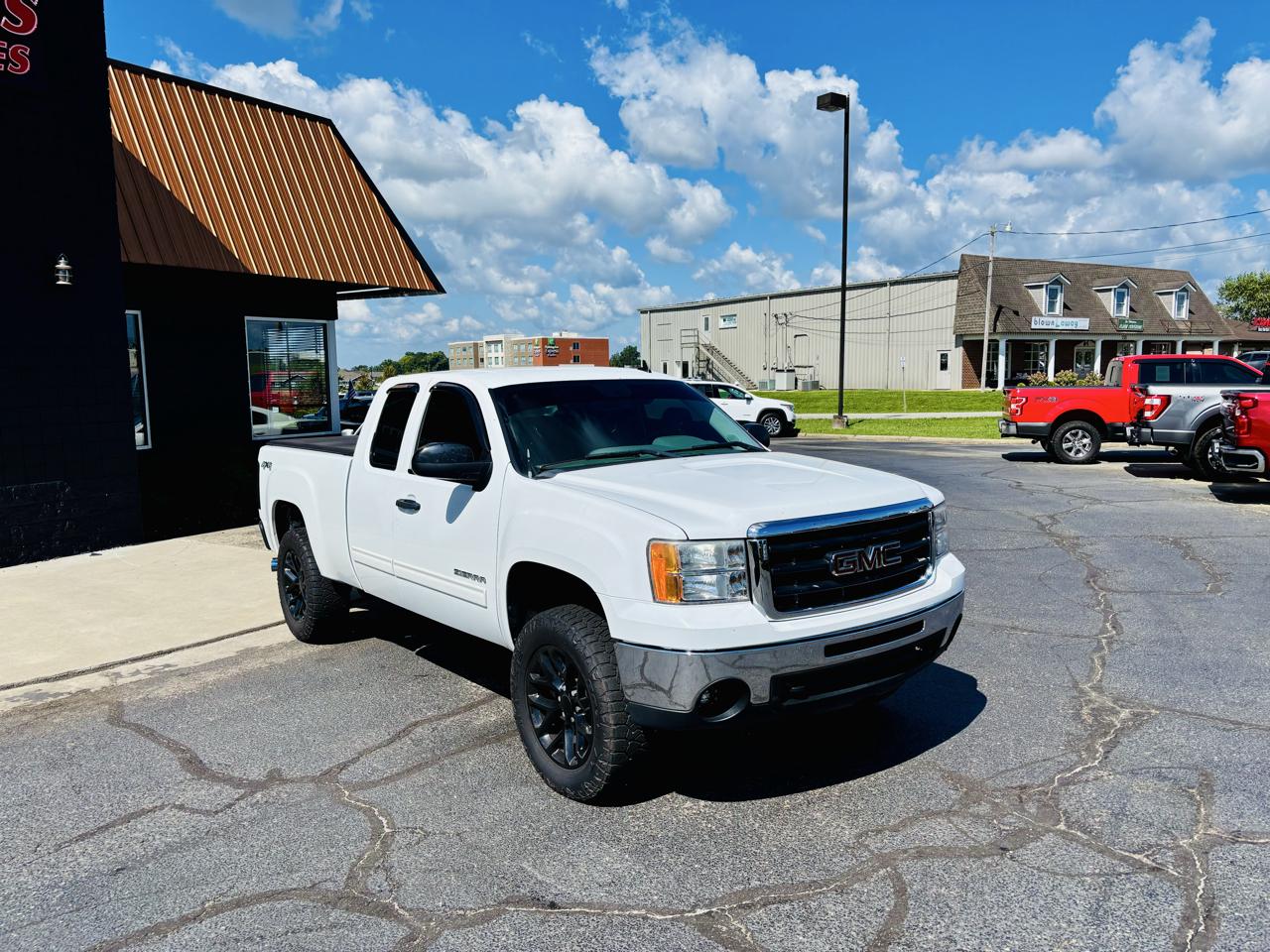 GMC Sierra 1500 Ext. Cab Short Bed 4WD 2011