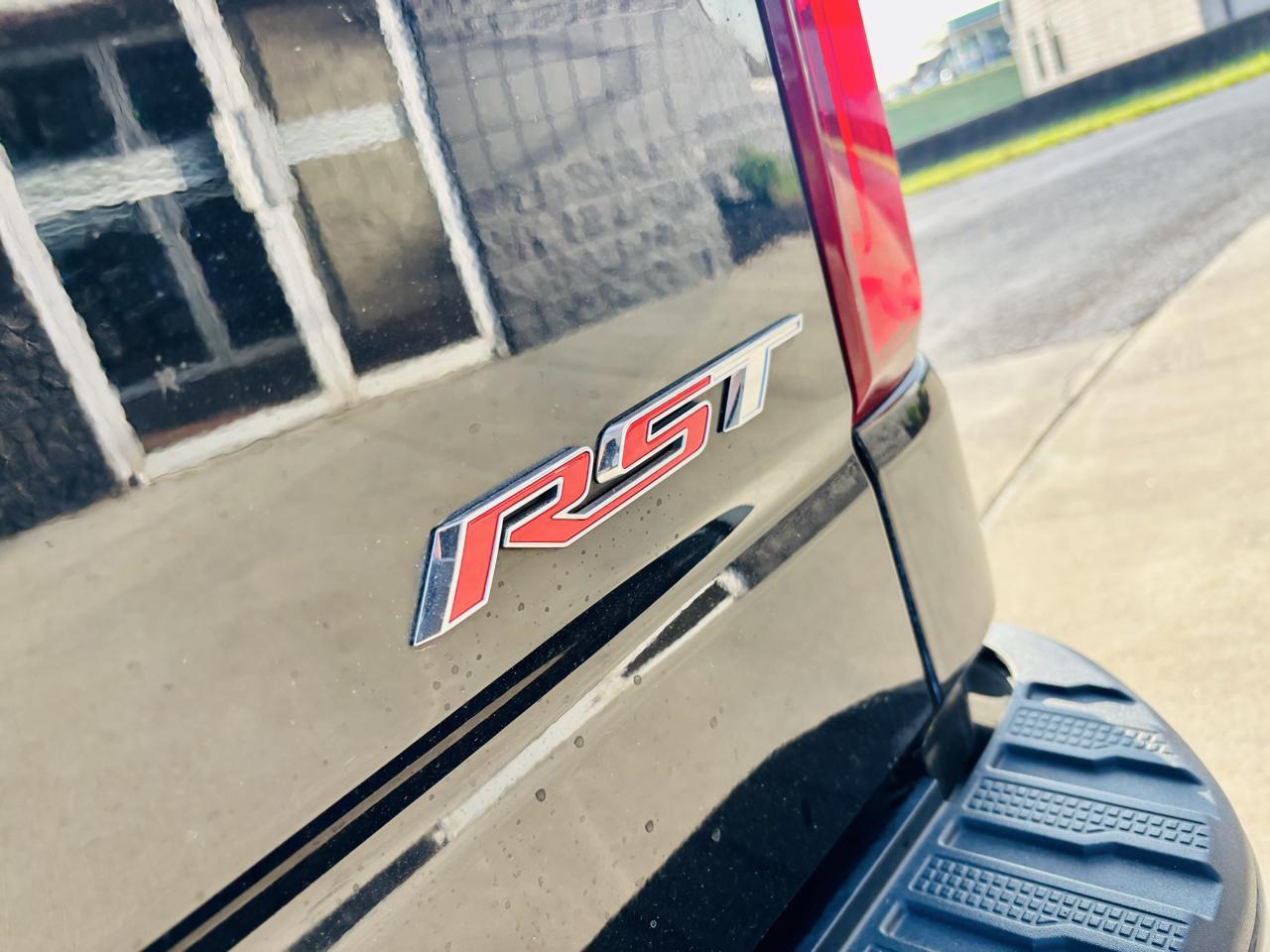 Chevrolet Silverado 1500 4WD Crew Cab 147" RST 2019