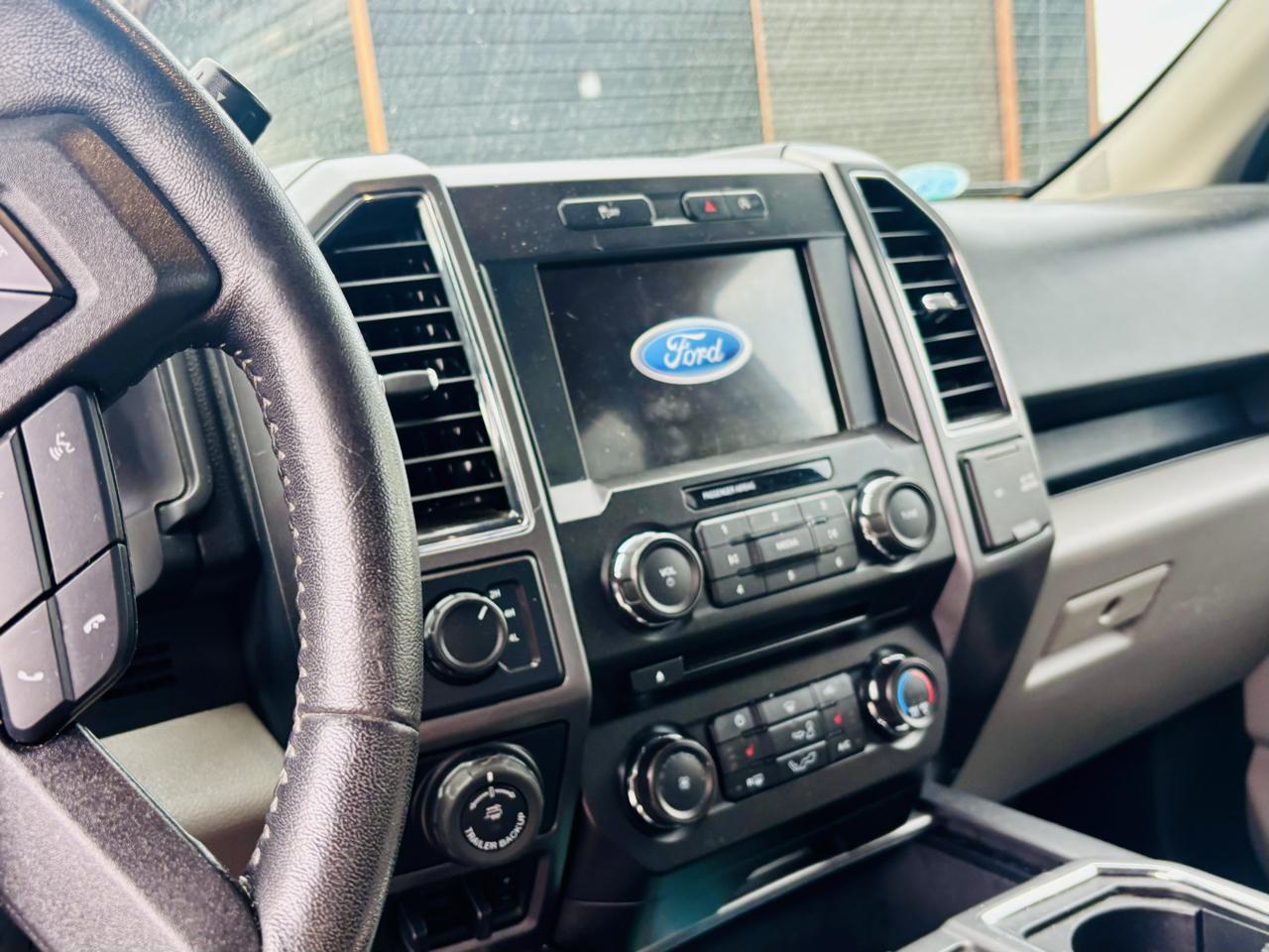 Ford F-150 4WD SuperCab 145" XLT 2018