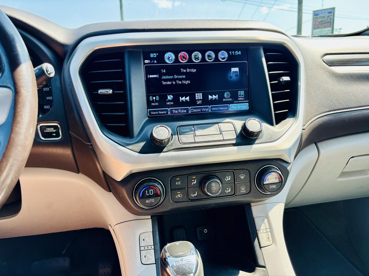 GMC Acadia AWD 4dr SLT w/SLT-1 2017