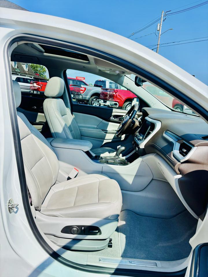 GMC Acadia AWD 4dr SLT w/SLT-1 2017